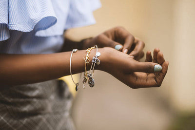 Why Silver Jewelry Is Better to Wear Than Gold