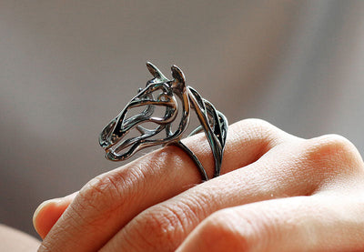 Gallop Into the New Year with These Amazing Horse Jewellery Designs!