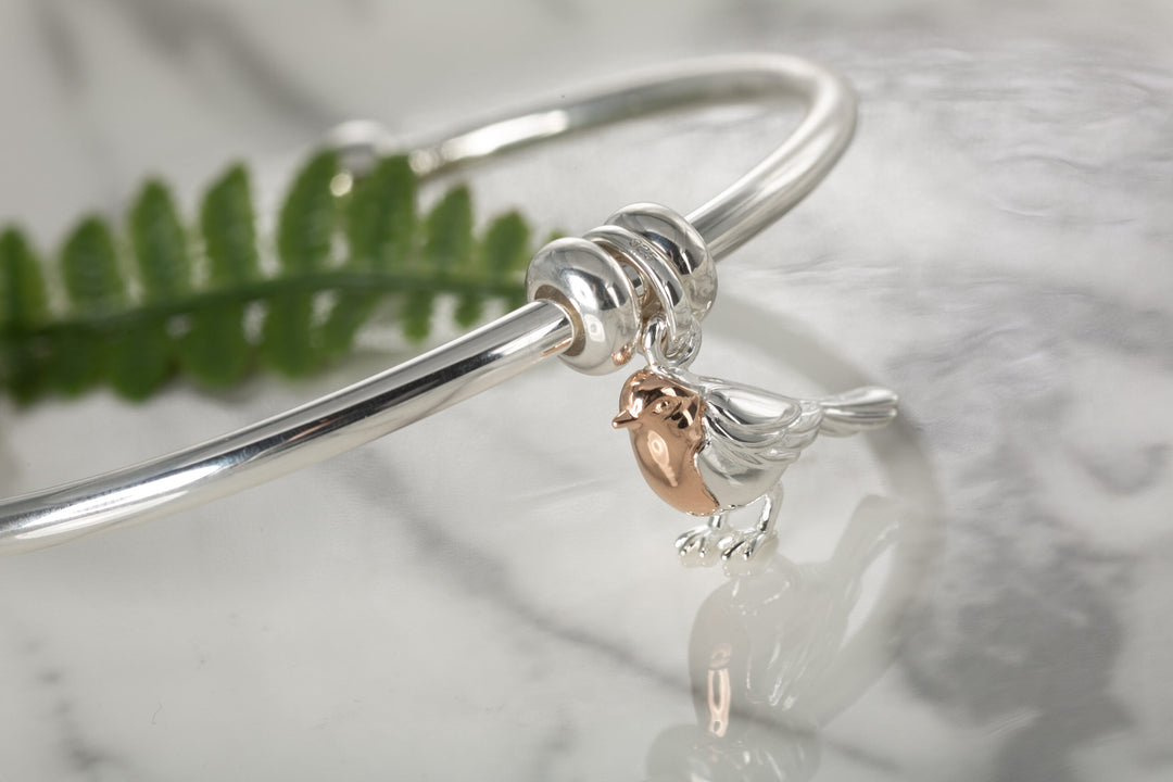 Robin Charm – Gemma J