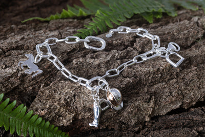 Opening Link Charm Bracelet