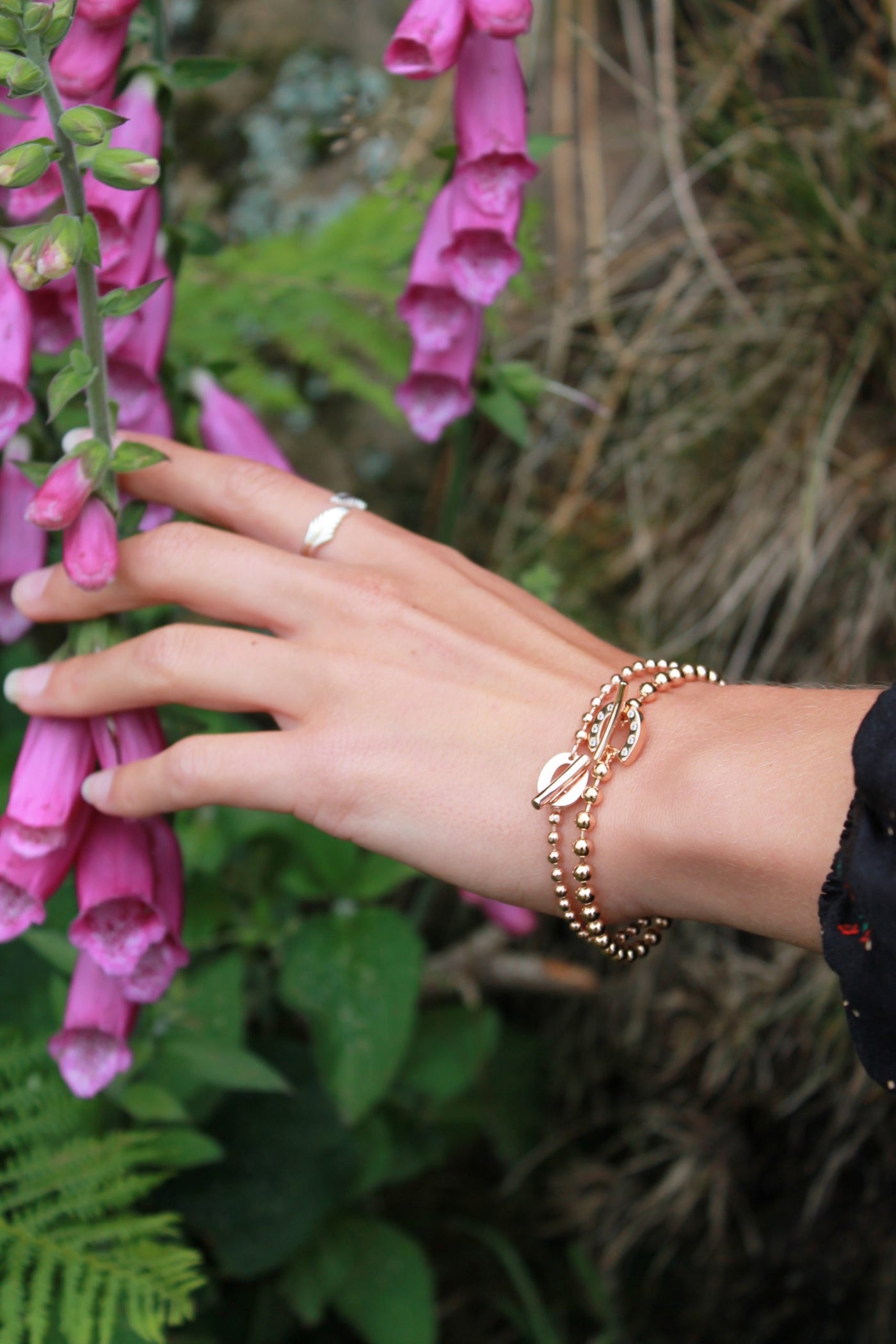 Rose Gold T-Bar Horseshoe Bracelet